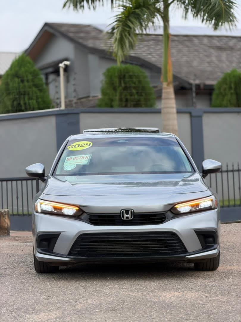 FortuneShiftM's tweet photo. @Bigg_paradise Fully active 🔥
Come and get this 2024 Honda Civic Sports full option for just GH₵ 270,000 before you leave for London😎 https://t.co/uT1BMUvTvc