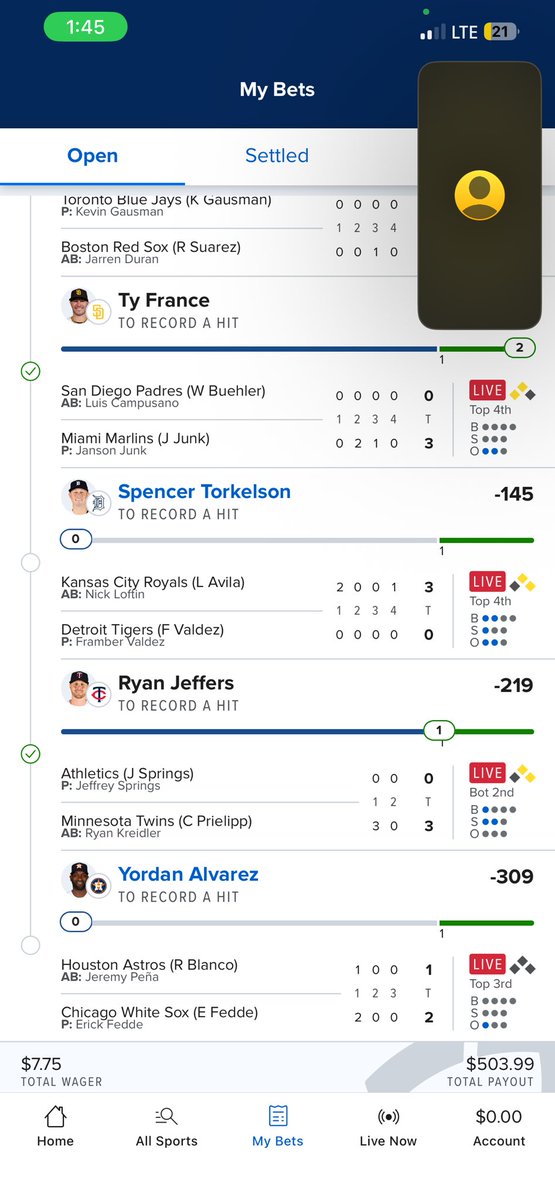 3RCLOS's tweet photo. MLB sundays !! All on these 2 come on Tork and Yordan 👏🏽💰💰💰👏🏽👏🏽👏🏽👏🏽👏🏽 https://t.co/Wbf8TiGtjT
