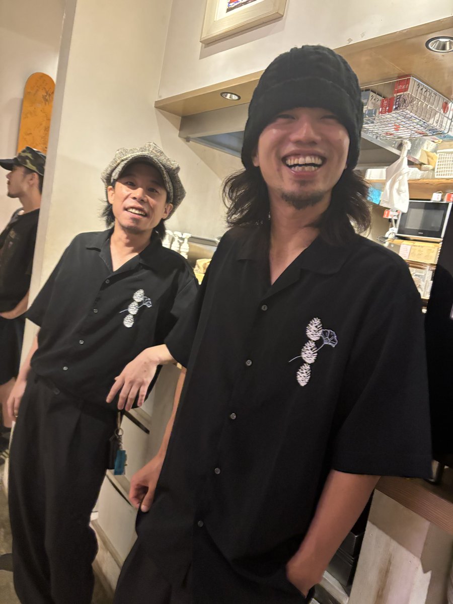 Ma0610mi's tweet photo. たまたま服がシンクロしてライブする
ハングさんとトッチがかわいすぎたw https://t.co/RLJVsz0KM2