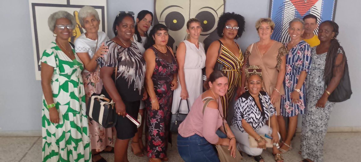 MarisolFFerrer's tweet photo. Participan educadores lajeros en el Taller Internacional "Lazos educativos y socioculturales de hermandad y amistad Colombia - #Cuba"  auspiciado por la Universidad Agraria Fructuoso Rodríguez y la ANEC de #Mayabeque
#CubaMined #Mayabeque #MuMoncadaEsLaPatria https://t.co/Hsxg8s7P3J