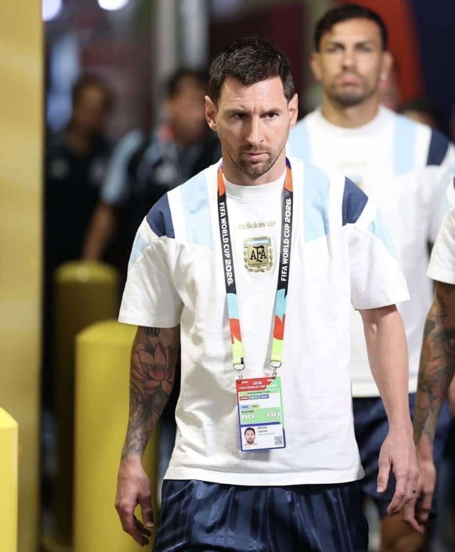 Turbokingy's tweet photo. 🚨𝗕𝗥𝗘𝗔𝗞𝗜𝗡𝗚: Lionel Messi has ARRIVED for the WC final 2nd leg https://t.co/wt6LxUxVfn