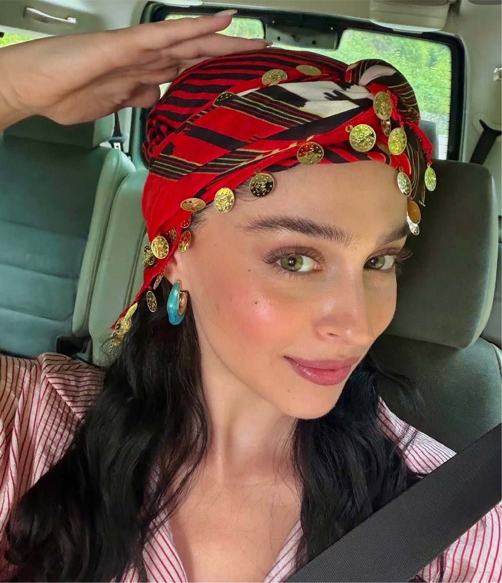 hviinnd's tweet photo. يااارب مسلسل لجيمري تكون بنت البحر الاسود و دا ستايلها و ابوها اغا والقصه زواج الاجباري والشخصيه تعيسه وقويه وما ابغى كنتااكي https://t.co/3VrqEkPvcI