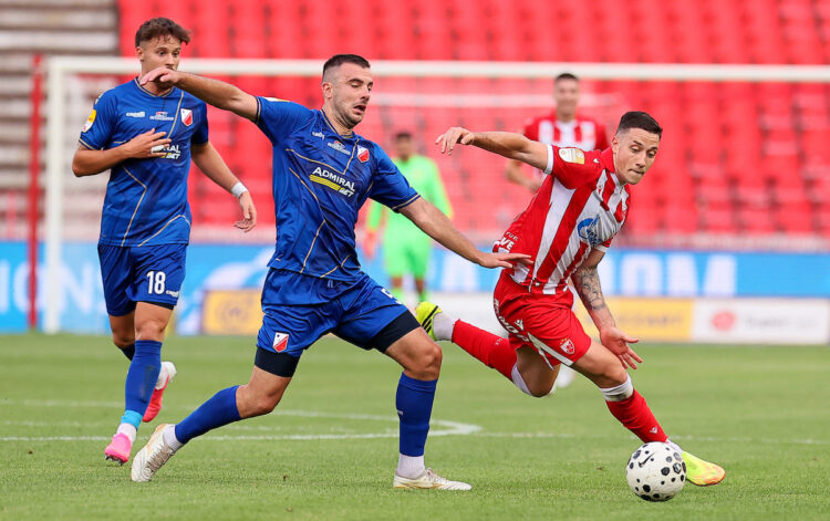 sportklub's tweet photo. Zvezda caruje Srbijom: Voša pala posle blic-kriga!
Presudio je Dimitrije Šarić: https://t.co/5l1IMzR7nz
#fkcz #zvezda #fkzvezda #fkv #vojvodina #fkvojvodina #superliga #superligasrbije https://t.co/LDreQuonHc