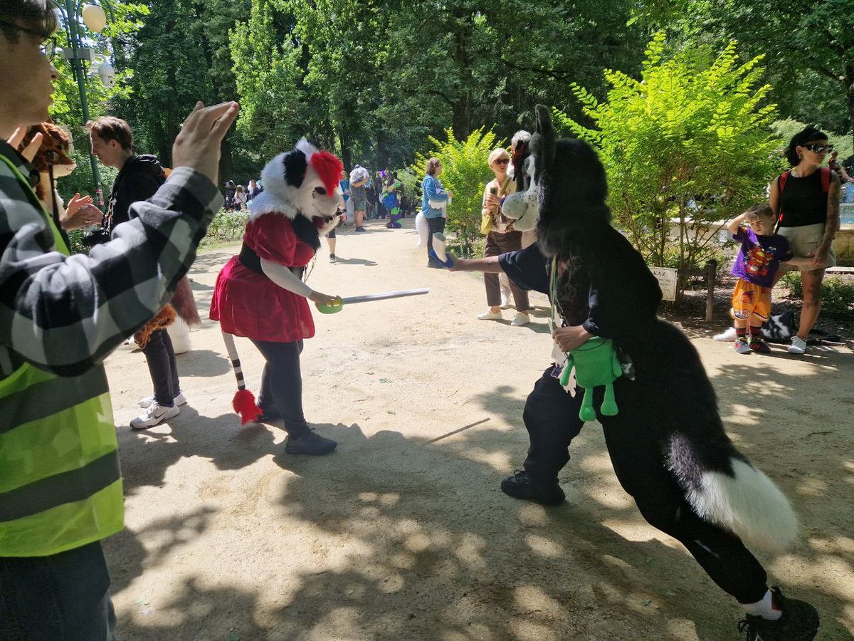 Default_juice's tweet photo. Lubelski Fursuit Walk był fajny więc więcej fotek ;P https://t.co/TUP37xoRn7