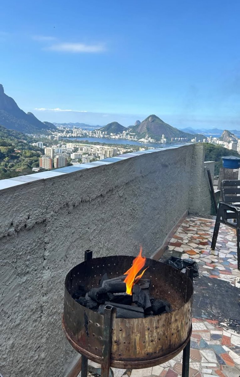 57rocinhaBv's tweet photo. Um churras com essa vista, fala sério 😍 https://t.co/xzZsSzLnIe