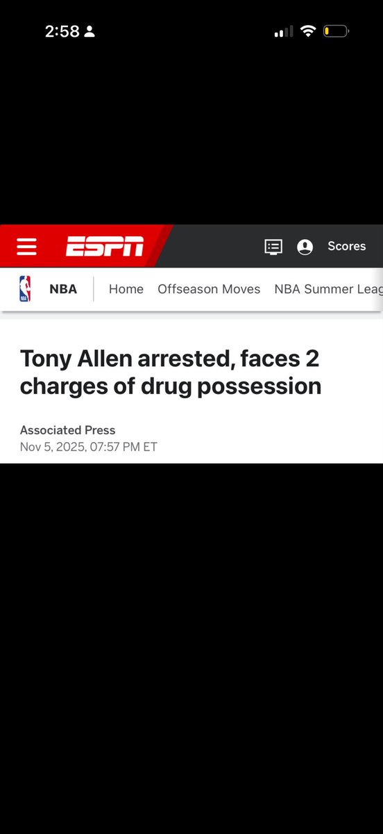 ProfitboyZee's tweet photo. @bron23xgoat Old meth heads who bron torched shouldnt be entertained when trying to stay relevant with more retarded bron hate takes. Lebron James hunted on defense? Thats the most clown bafoonery ass backwards crack pipe basketball take one could have. https://t.co/txYqwQq1JJ
