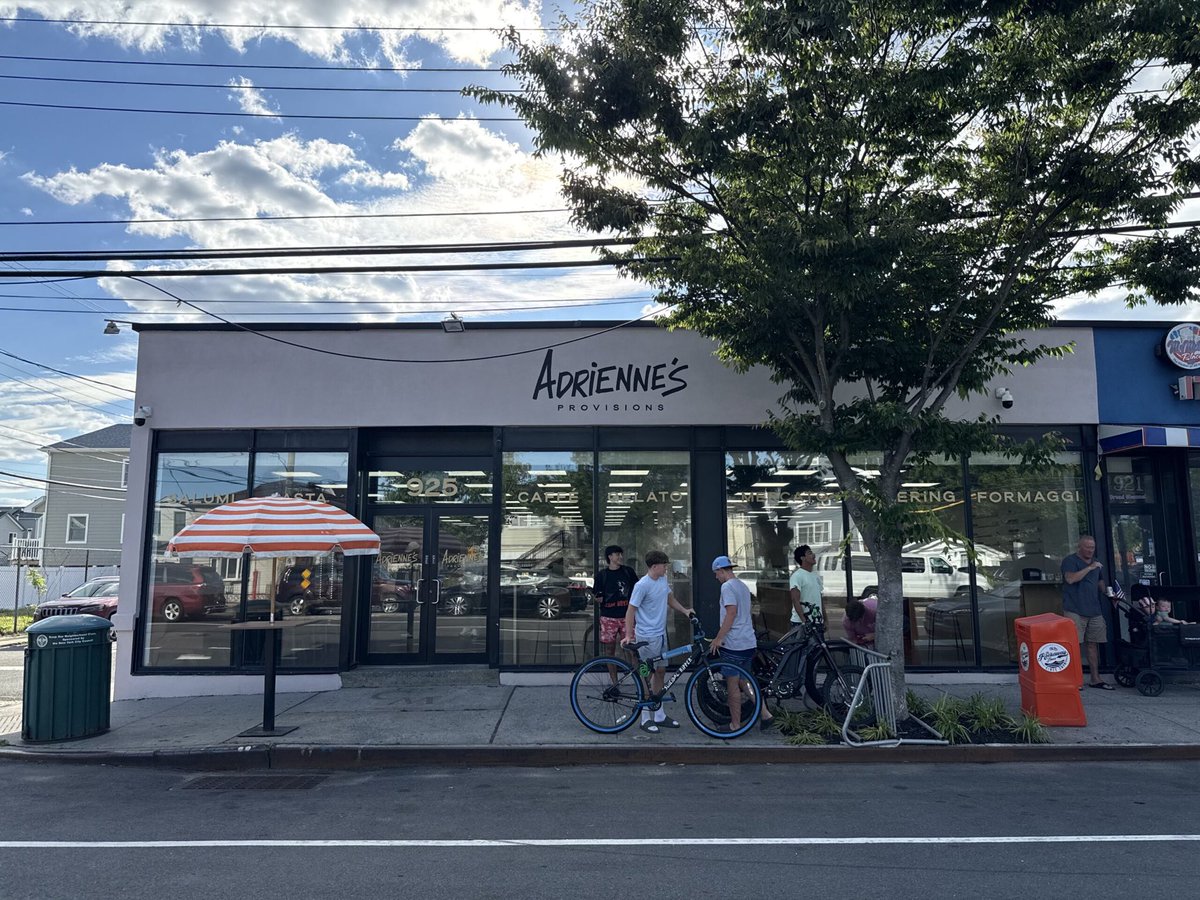 Sully4Assembly's tweet photo. I was in Broad Channel this afternoon for a social visit and made my first visit to Adrienne’s Provisions to grab a bite for lunch. 

Perfectly cut hero sandwich on fresh Semolina hero and homemade macaroni salad. 

(1/2) https://t.co/YnLzJB24P2