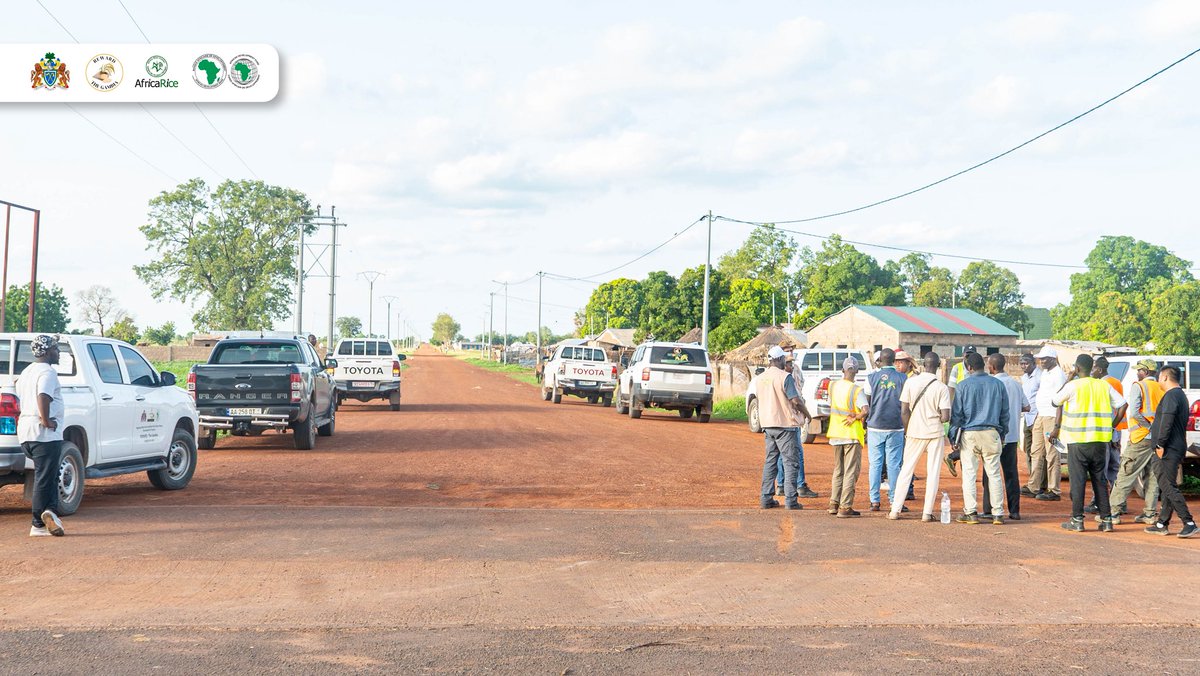 RewardGambia's tweet photo. REWARD–The Gambia conducted mandatory site visits with prospective bidders to proposed land development and feeder road sites under Lots 1 &amp; 7. The visits ensure bidders have a clear understanding of site conditions and project requirements before the next stage of procurement https://t.co/9Uk1w4PKdp