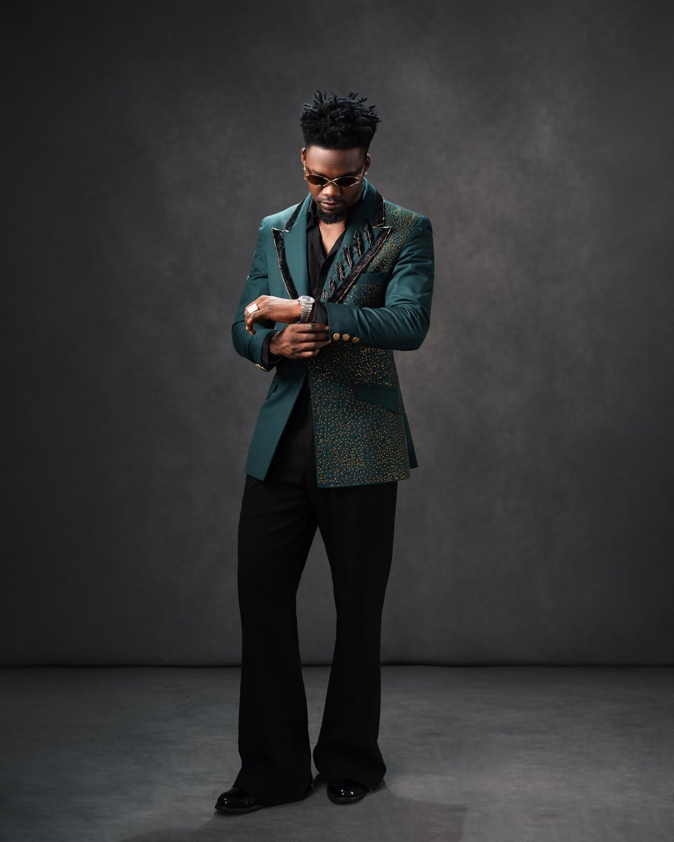 Iam_JasonJae's tweet photo. Slick with it 🥂 https://t.co/rYLumJ0QBY