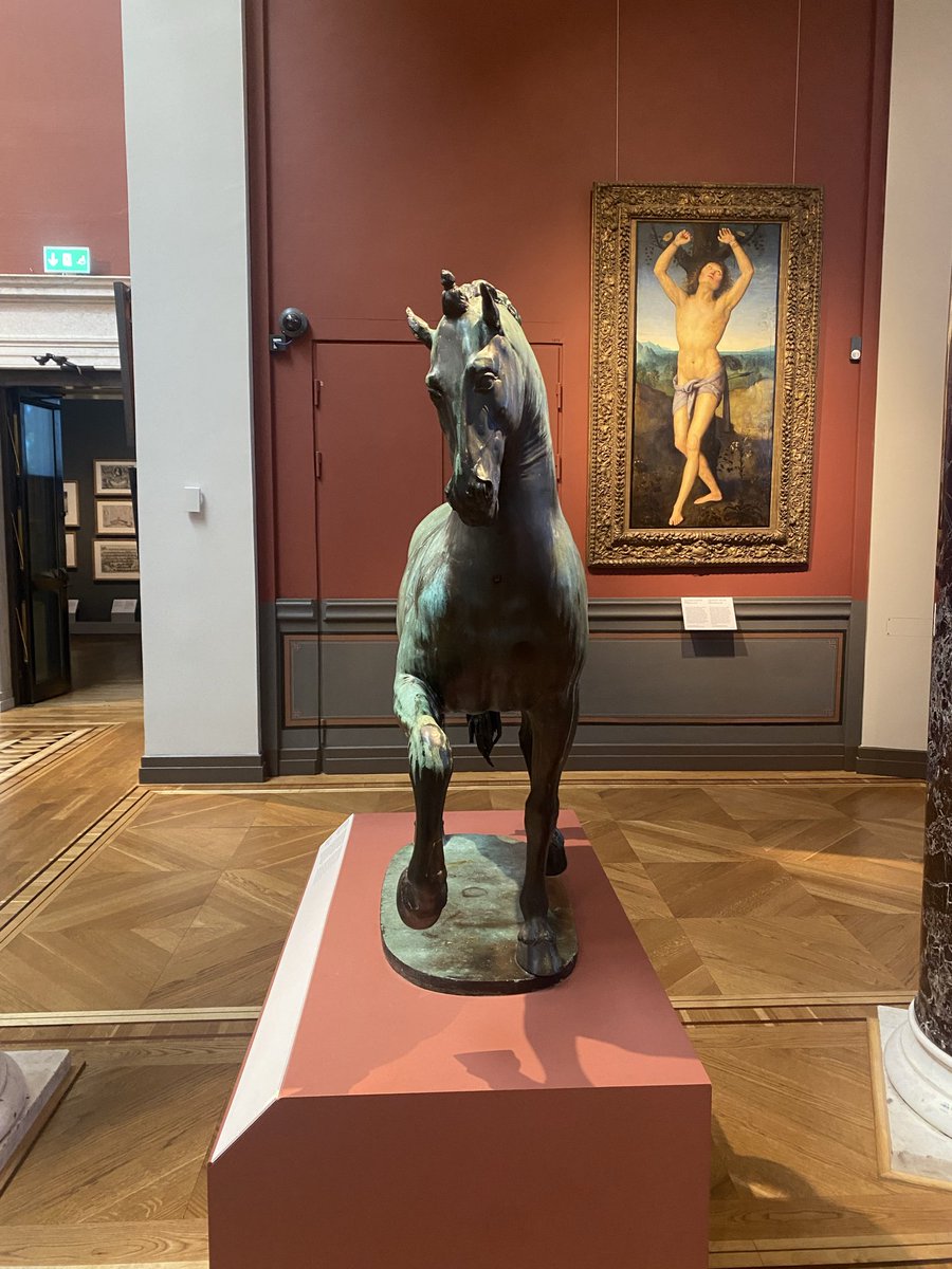 artifactcabinet's tweet photo. The greatest animal sculptures don’t imitate movement,they preserve it. https://t.co/JOcubn2abC
