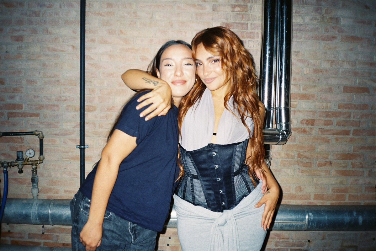 vissidvioleta23's tweet photo. 📸| VIOLETA vía IG Post (2)

https://t.co/XgbZMLsRtE https://t.co/rqkYI3yef1