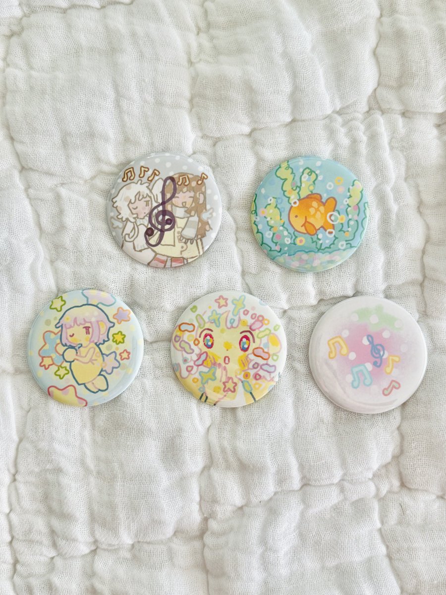 onenhillion's tweet photo. pins are now up on my sh💭p!! 🍀 https://t.co/5PYSTre7xW
