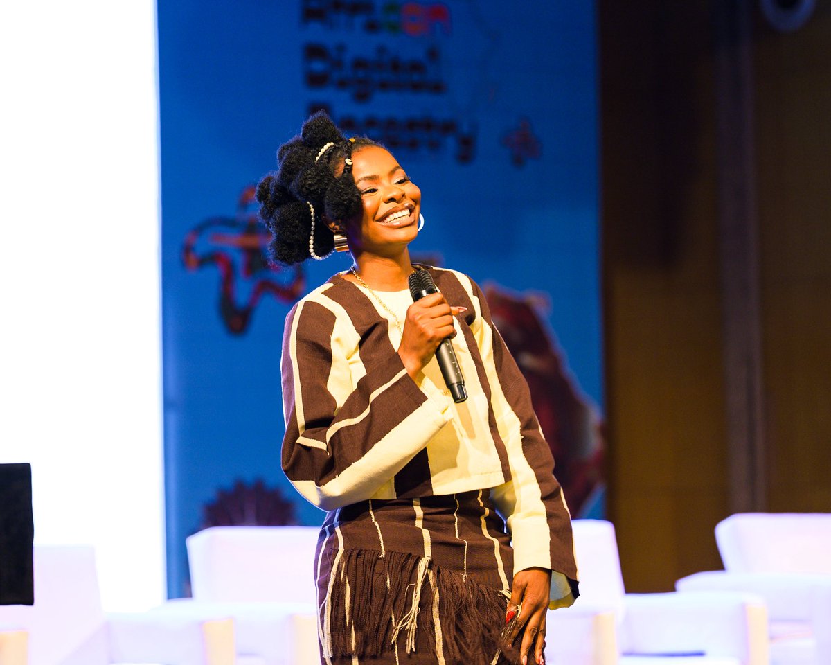 DabereNnamani's tweet photo. Hi, my name is Annie!!

I’m a senior Data Analyst and an Ai strategist!!

I just hosted one of the biggest Tech conference in Lagos Nigeria yesterday, The TDI tech summit 2.0 and I’ll love to connect with you!! https://t.co/EveA7KsVeY