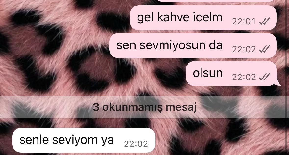 turkishangel06's tweet photo. aglayacagim🤕😭😭😓 https://t.co/7RMBDTqhWP