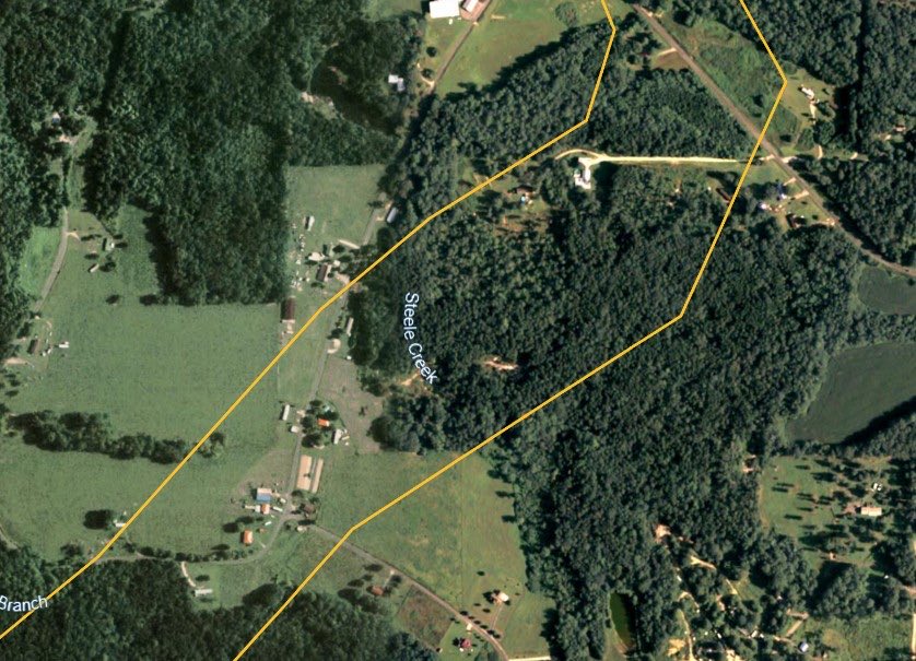 Nic_Goodridge's tweet photo. @NickKrasz_Wx I’m convinced the April 27th morning storms dropped tornadoes that were never mapped, specifically on Sand Mtn after the Marshall complex. Some of the damage is sig. straight line winds, but some like this near Cartersville is suspicious. Would love to see an analysis of this! https://t.co/mlCRePtHXi