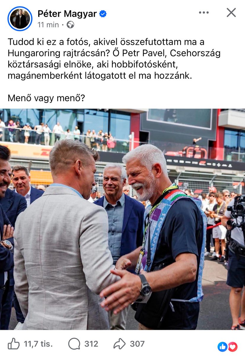 oliver_adamek's tweet photo. Péter Magyar sdílel fotku s Petrem Pavlem z F1 v Maďarsku. Napsal k tomu:

“Víš, kdo je tenhle fotograf, do kterého jsem dnes vrazil na startovním roštu Hungaroringu? Petr Pavel, prezident Česka, který nás navštívil jako soukromá osoba, hobby fotograf.

Je to cool, nebo cool?” https://t.co/iiZN02T5OH
