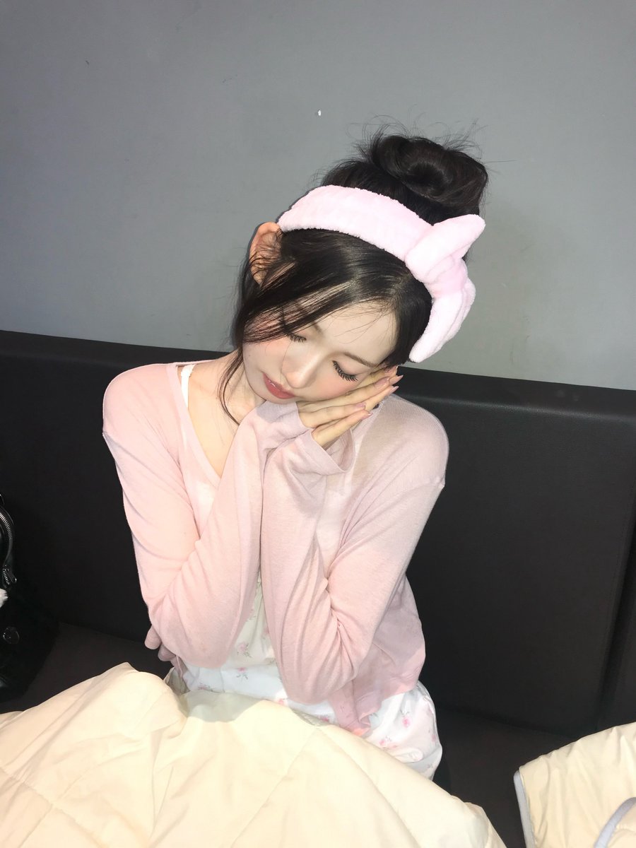 RoraFrance_'s tweet photo. ✨ WEVERSE 

 #RORA #로라 #이다인 #ローラ 
#BABYMONSTER #베이비몬스터 https://t.co/dEKbtoqQL0