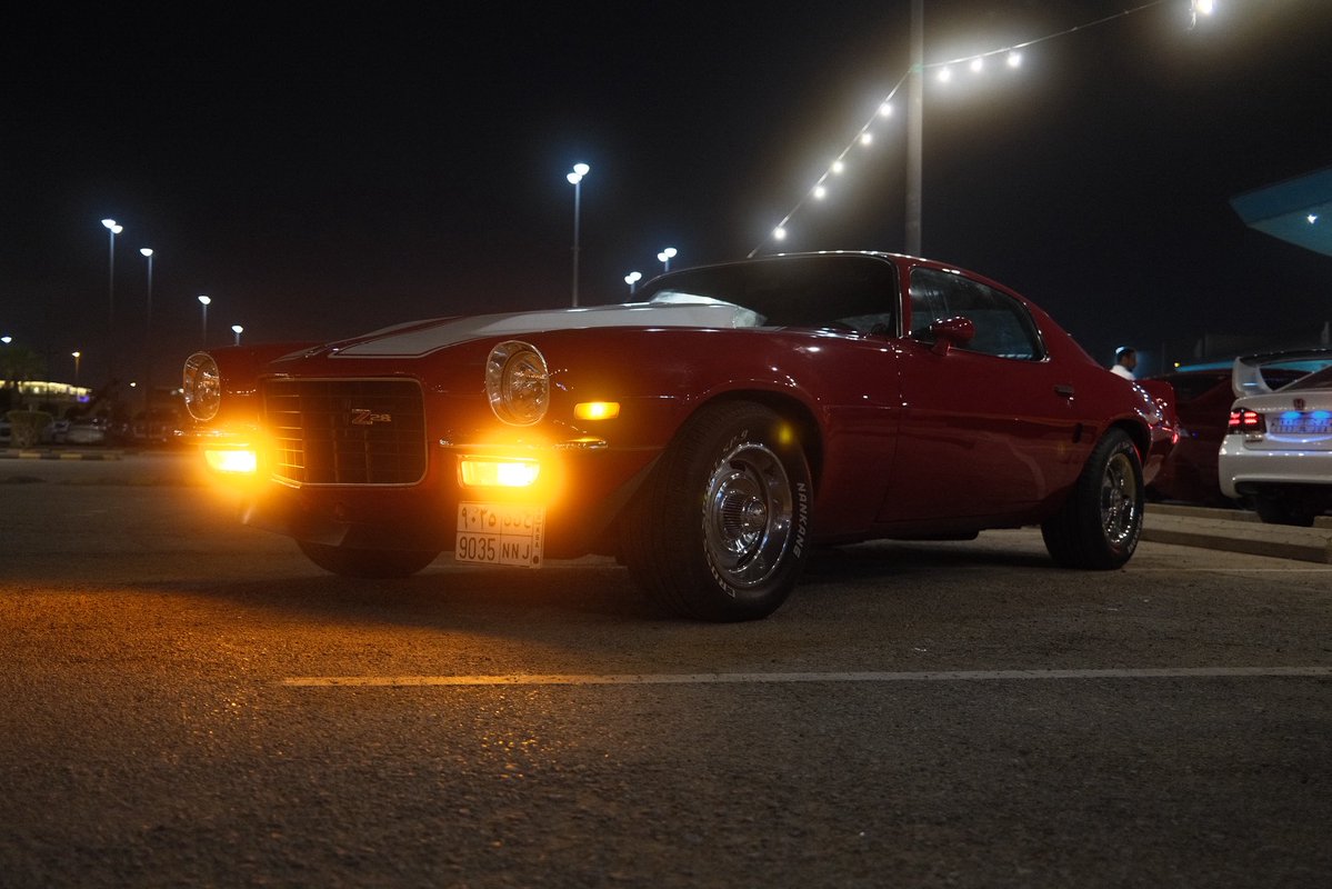 ODEtotheATLAS's tweet photo. Car meet up… ❤️🤍

-
- (Dirty POP recipe) 

> Fujifilm X100VI × Moment 10% CineBloom https://t.co/CEvQ4UkEVY