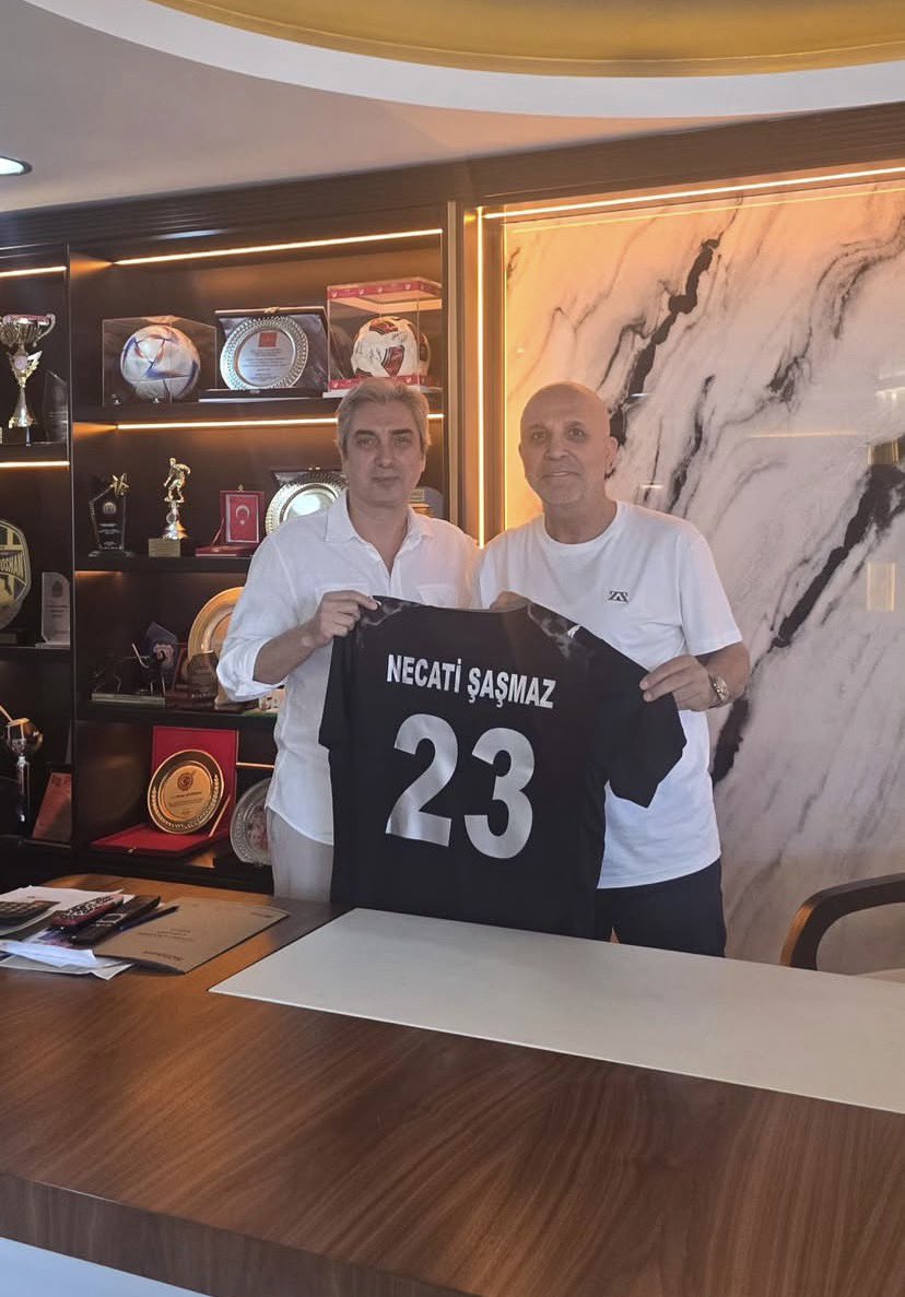 slomessii's tweet photo. جديد الاعب التاريخي نجاتي شاشماز https://t.co/cQCz3Fvbl0