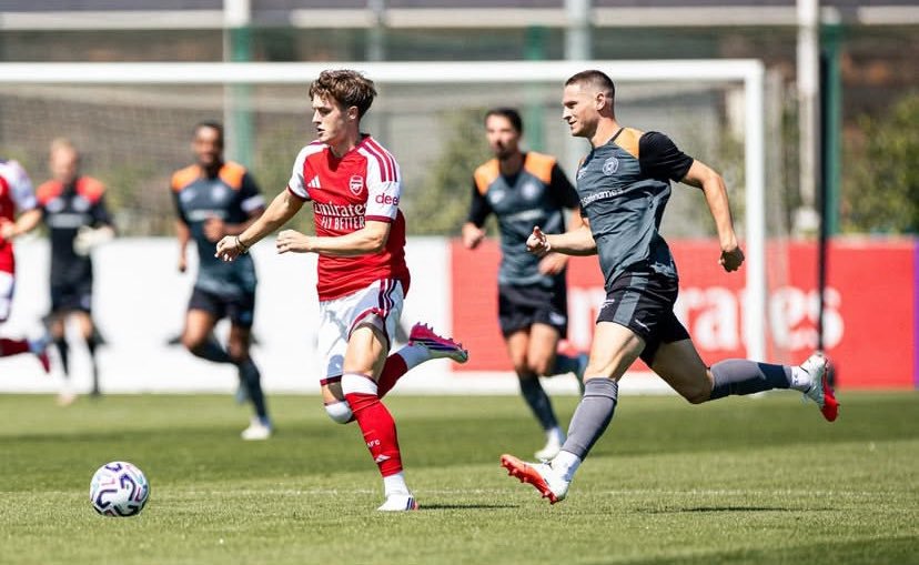 Arsenal_in_out's tweet photo. Max Dowman in action during Arsenal’s behind-closed-doors friendly against MK Dons. 👏 https://t.co/C1a4jrOOL0