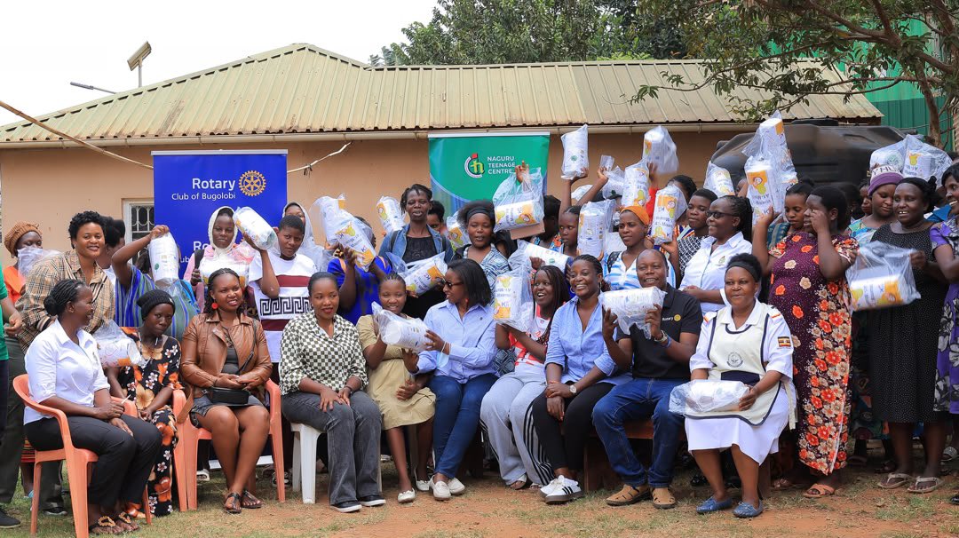 PeniePretty's tweet photo. #ProudToServe. Yesterday under Rotarty club of Bugolobi, we donated Mama Kits at Kiswa Health Centre KCCA to support mothers and newborns with essential supplies for safe delivery. Kiswa Health Centre KCCA Kataza https://t.co/ah8IZlyrdI