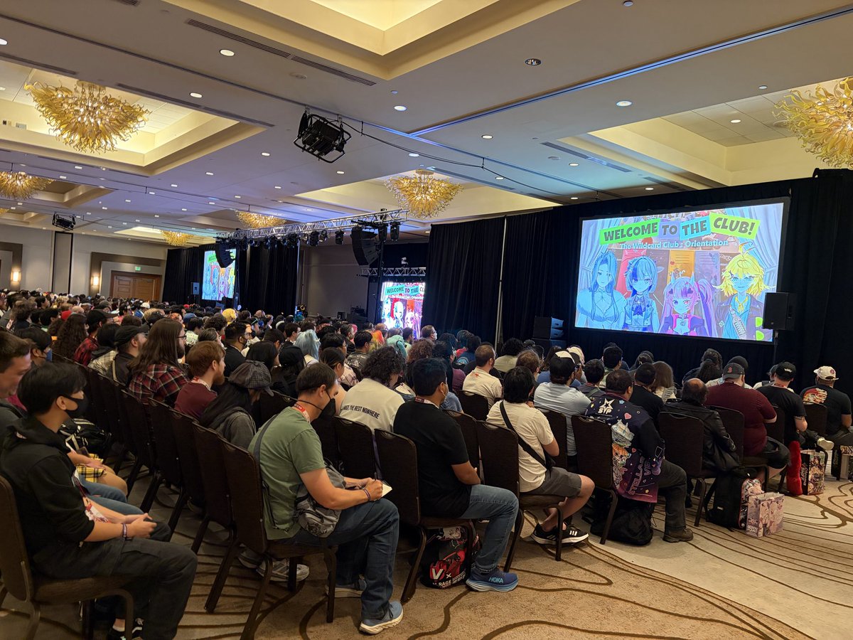 thewildcardclub's tweet photo. We have a full house for the Club Orientation! So overwhelmed by everyone’s love🥹 If you couldn’t make it here, please join through stream!!!💕 https://t.co/8TGUnncXNJ