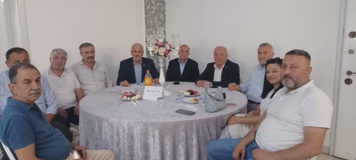 HASANAKSOY55's tweet photo. İl/İlçe yöneticilerimiz ile birlikte Tekkeköy İlçe Başkanımız Ali Çalık’ın yeğeni Berke &amp; Fatma Nur’un düğün merasimine katıldık 
Genç çiftimize ömür boyu mutluluklar diliyoruz https://t.co/6wWmzit66p