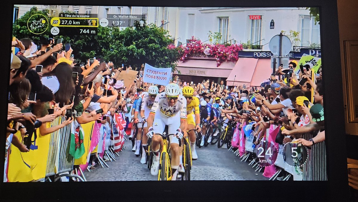 MirkoSmolic's tweet photo. Tour de France, poslednja etapa Pariz
STUDENTI POBEĐUJU iza Pogačara
@studentblokade https://t.co/YrhLaSNfoo