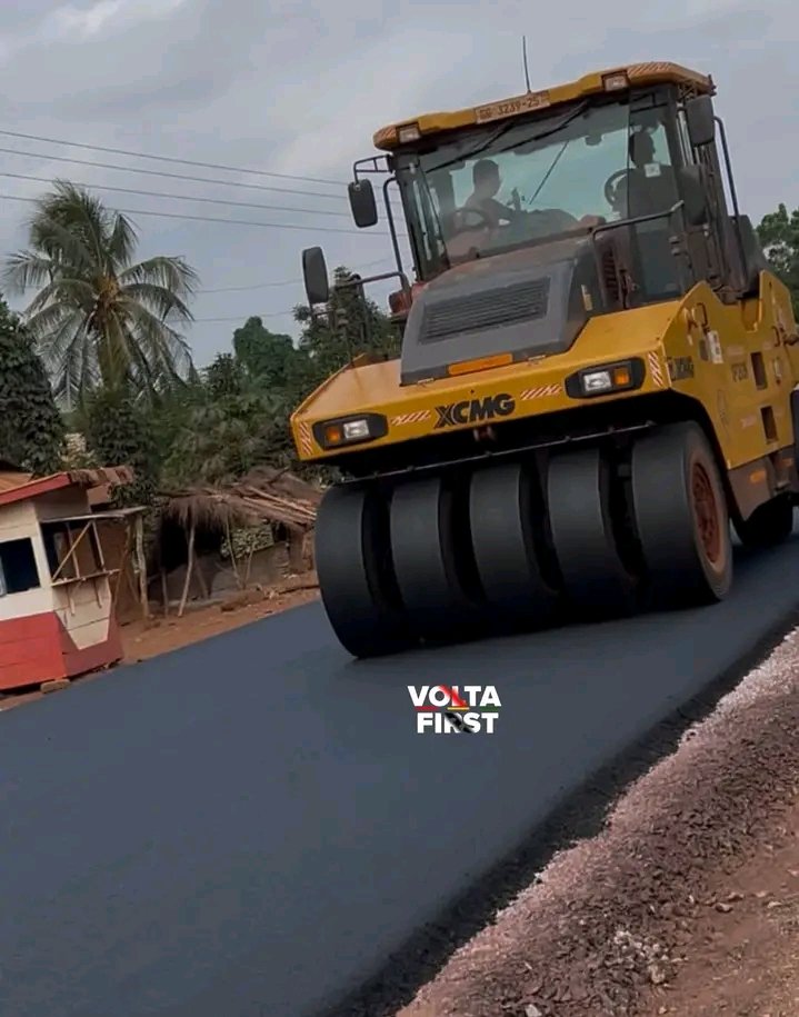 KwameSah85545's tweet photo. The Ho–Aflao corridor remains one of the flagship road investments under the Big Push Programme, supporting economic growth https://t.co/olzNlFn6Je
