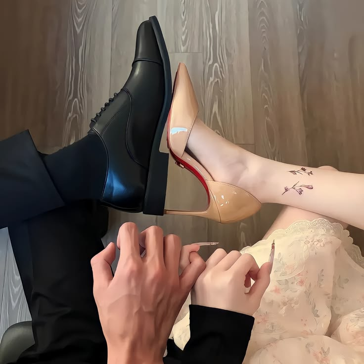 soomeih's tweet photo. this picture is so sylus x mc🥺 https://t.co/c6FVlXfoTP