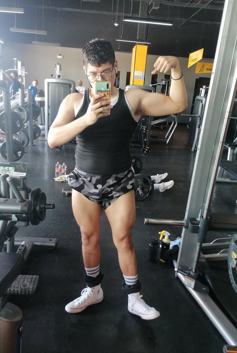 RIKARUDODRAWS's tweet photo. And the pump felt good also
#bodybulding #fitness #gym #gay https://t.co/5V4rmou4yw