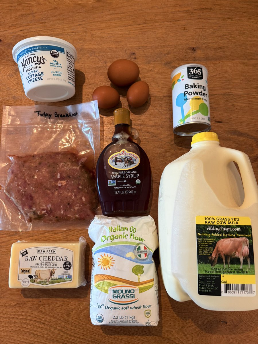 coookwithchris's tweet photo. Attempting to recreate the McDonalds mcgriddle with pasture raised eggs, organic italian flour, corn/soy free turkey breakfast sausage, cottage cheese and more!

Will post the final product https://t.co/x8gsFUhDJS