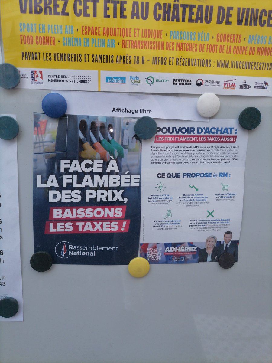 rn_vincennes's tweet photo. ☀️ Le pouvoir d'achat ne prend pas de vacances.

Alors que de nombreux Français peinent à financer leurs vacances en raison de la hausse des prix, nos affiches sont en place à Vincennes.

📍 À Vincennes, le @RNational_off reste mobilisé pour défendre votre pouvoir d'achat. 🇫🇷 https://t.co/bljcRbFBmo