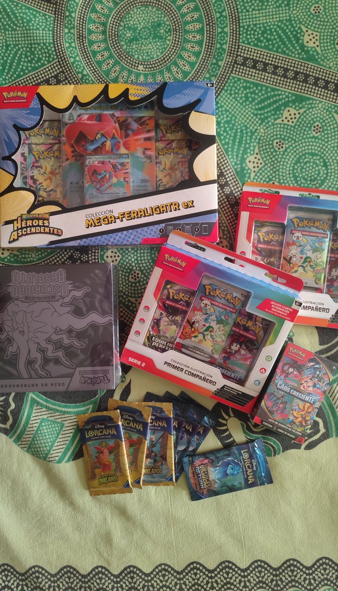 Chechutg's tweet photo. El arsenal para abrir > lo que te sale 🥲

Opinen abiertamente 

#Pokémon https://t.co/JGD2BVJpWl