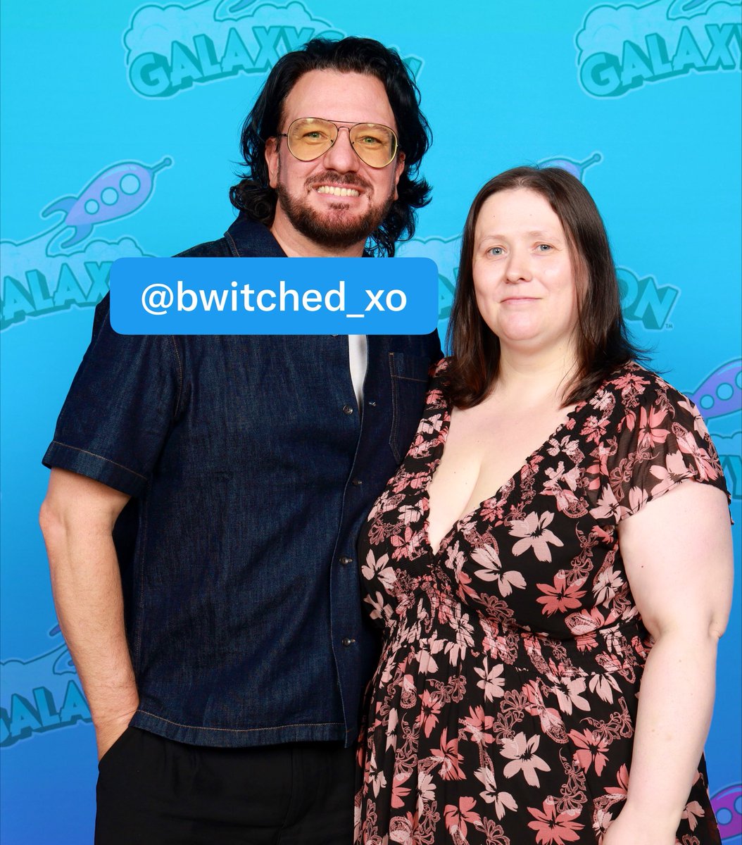 chasezslioness's tweet photo. I just started crying because what!? I met JC, this feels like a dream 😢 Sorry I’m going to be a little insufferable for awhile lol https://t.co/LbfSTWUYrD