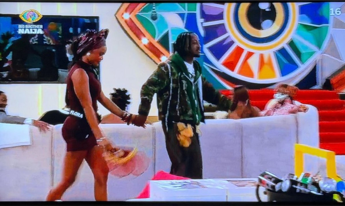Arinolaa8's tweet photo. Big brother naija never even start,this werey don rush carry who he like before another man chance am 😭😂 

To the room straight 😭😂 https://t.co/avRoiYX1GL