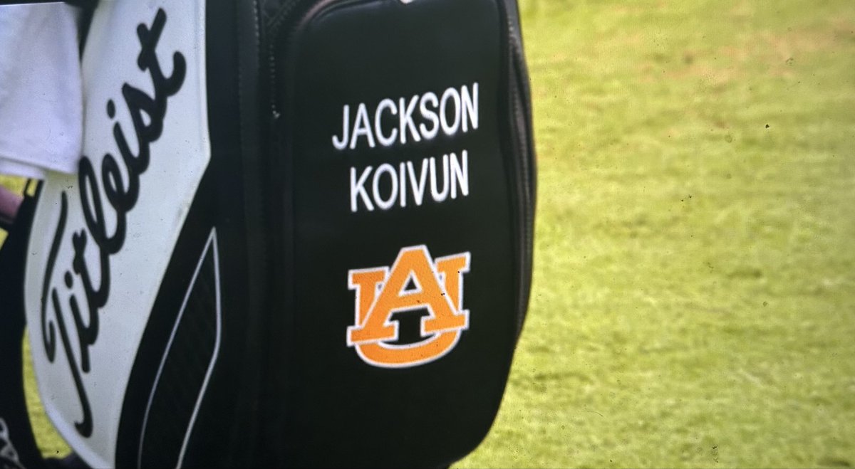 John_P_Carvalho's tweet photo. Jim Nantz just commented on how Jackson Koivun “recognizes his Auburn heritage” over this visual. https://t.co/UrSPJk0QKa