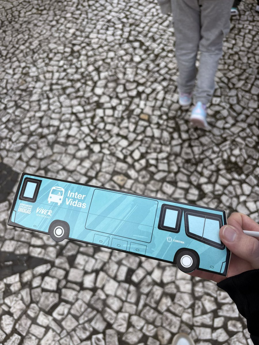 Abaetetwt's tweet photo. Peguei um bus hj no domingo geek https://t.co/RqHJPCp7Tu