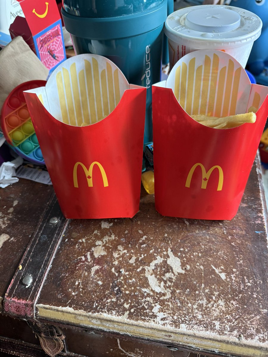 Sam_i17's tweet photo. @McDonaldsCanada I don’t understand how these are considered “large” fries… I forgot to check when leaving, as it’s not the first time, and got home to discover this. There were no fries in the bag either so they didn’t fall out. Glad I was charged for large fries too 🙄 https://t.co/WMRo63lF3c