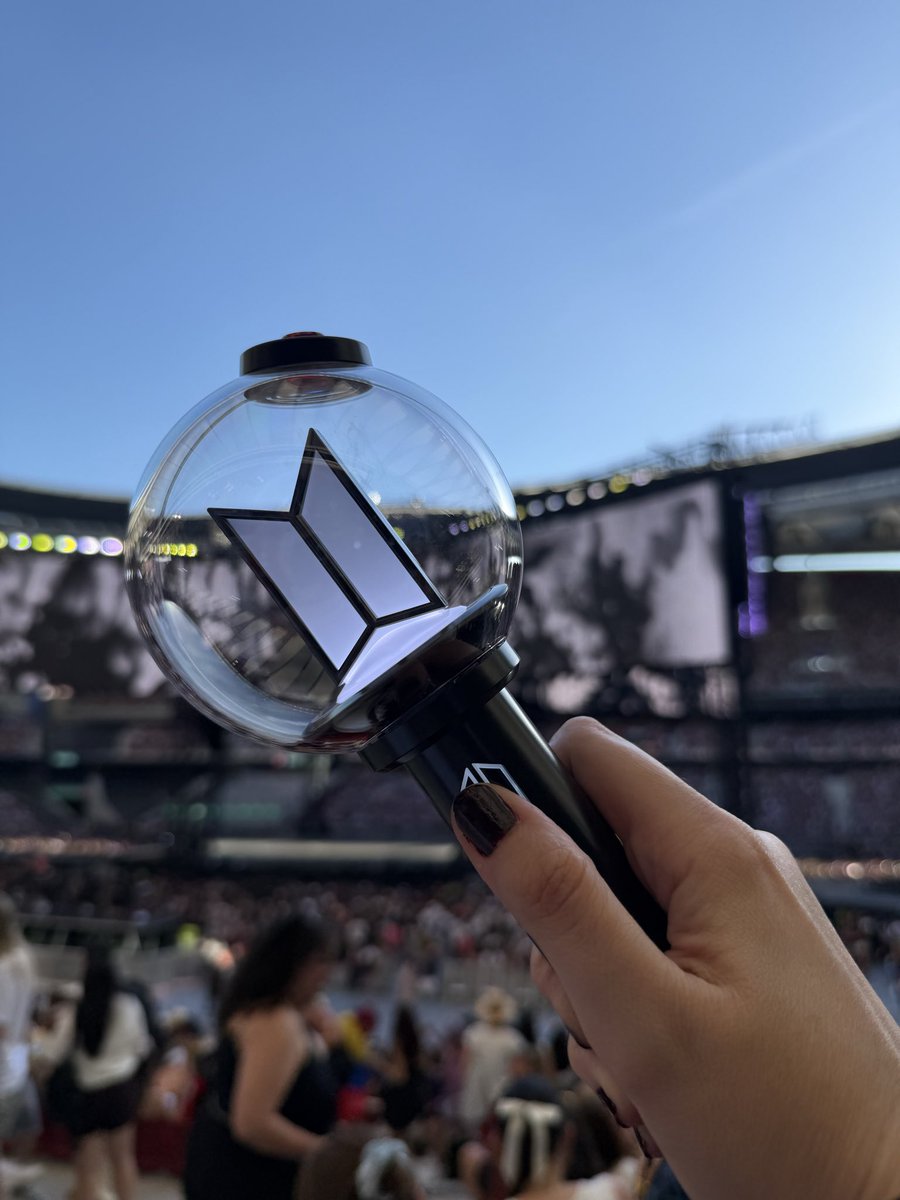 BangBerberesho's tweet photo. pfffff que nerviosa estoy, a que hora salen? 😭 https://t.co/yGMNayJH4P