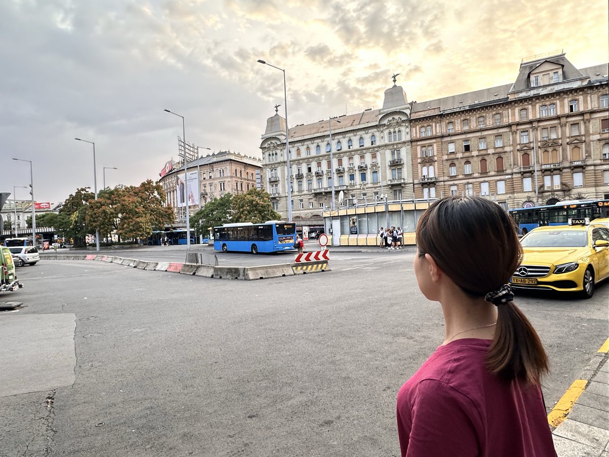 ken10_cherry_'s tweet photo. Hungary 🇭🇺 Budapest に来ています。
ご飯が美味しい😋
建物，道路が大きくてとても綺麗

どこを写真に撮っても絵になる感じが素敵 https://t.co/bnBy9UdYkU