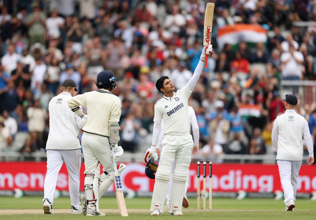 Shubrat_pride18's tweet photo. Batting for 3 sessions, Facing 238 deliveries. The resilience, The grit ,the belief he showed was beyond Unbelievable. These kinds of knock are proof that Test batting will always be greater than slogging in T20s 🛐🛐🤍✨🗿🚀👊🏻 #ShubmanGill https://t.co/rzoRgFV4v3