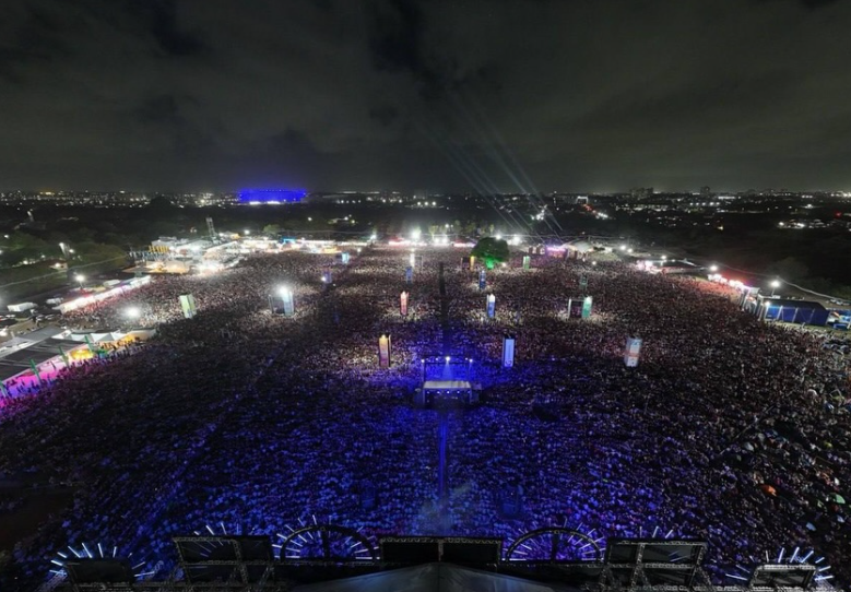 obscat's tweet photo. 🇧🇷Força do Catolicismo: Maior Evento Católico do Brasil leva mais de 1 MILHÃO de pessoas à Fortaleza-CE.

O Halleluya é organizado pela Comunidade Shalom, desde 1997 e acontece no mês de julho. Muitas caravanas de todos os lugares vão ao evento. 

A edição de 2026 teve como atrações: Frei Gilson, Padre Marcelo Rossi, Irmã Kelly Patrícia, Padre Fabio de Melo, Eliana Ribeiro, Rosa de Saron entre muitos grandes pregadores.