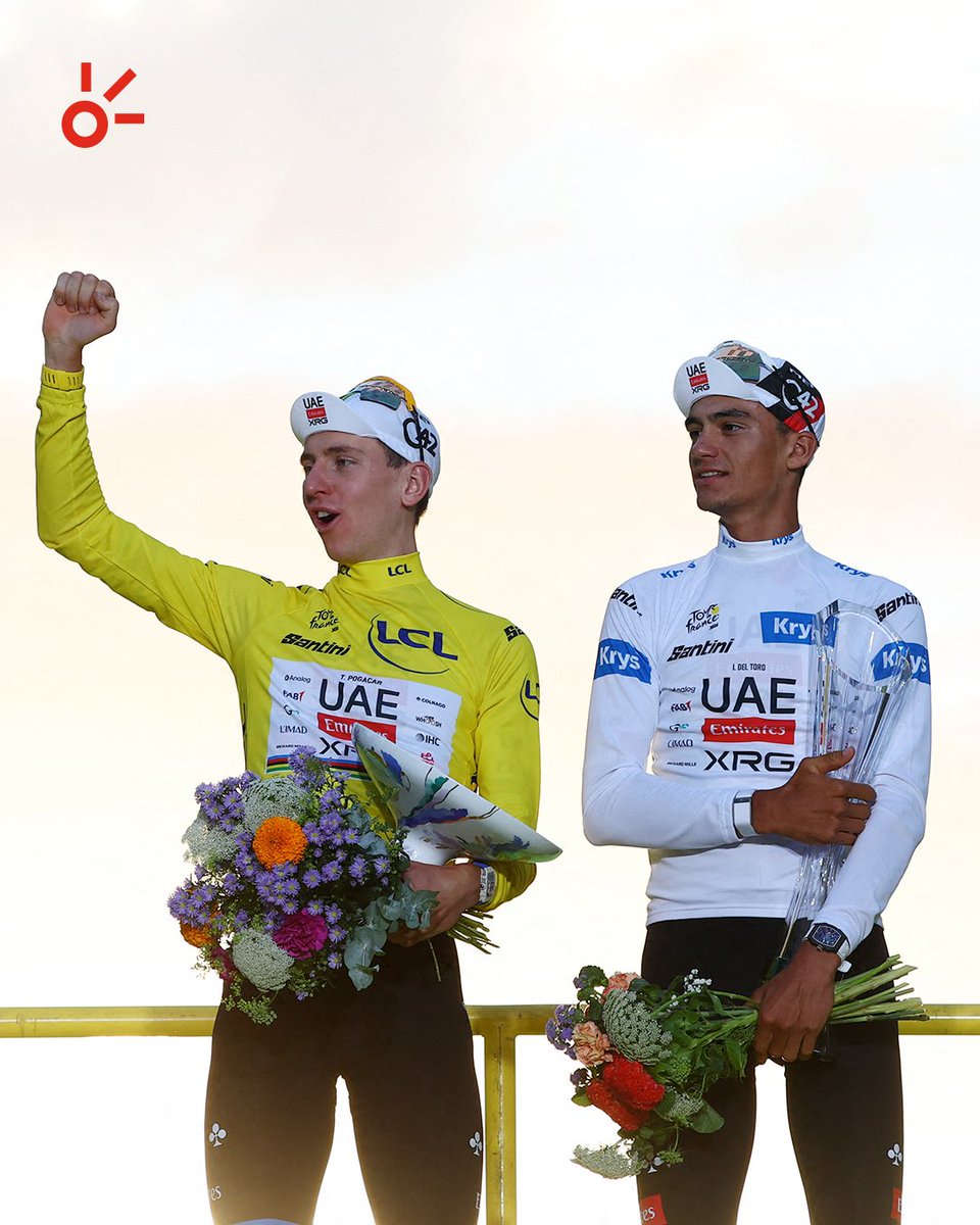 ClaroSports's tweet photo. ¡ISAAC DEL TORO ENTRA EN LA ETERNIDAD!🇲🇽🚴‍♂️🏆

Isaac del Toro firmó una actuación histórica en el Tour de France al finalizar tercero en la clasificación general y conquistar el maillot blanco como el mejor joven de la competencia, convirtiéndose en el primer mexicano en subir al podio de la carrera más prestigiosa del ciclismo mundial.