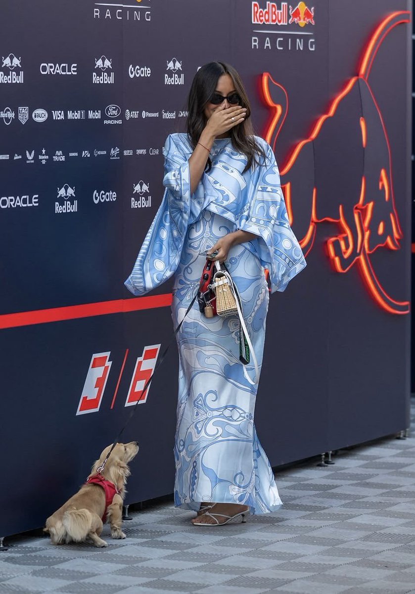 MleuxGarden's tweet photo. Alexandra in blue🦋🩵💙 https://t.co/jfvwbZuNiz