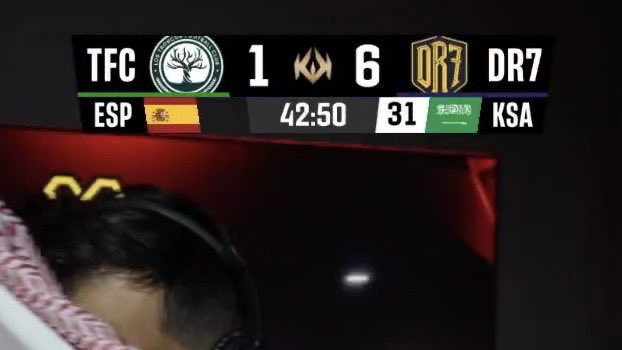 TAF2086's tweet photo. قال ايش قال بطل كاس عالم 😂 ، هذا دربحه👑 مسكر الفم 🤫 
الف مبروك يا وحش تستاهل 💙@Drb7h1 https://t.co/IaVigC731j