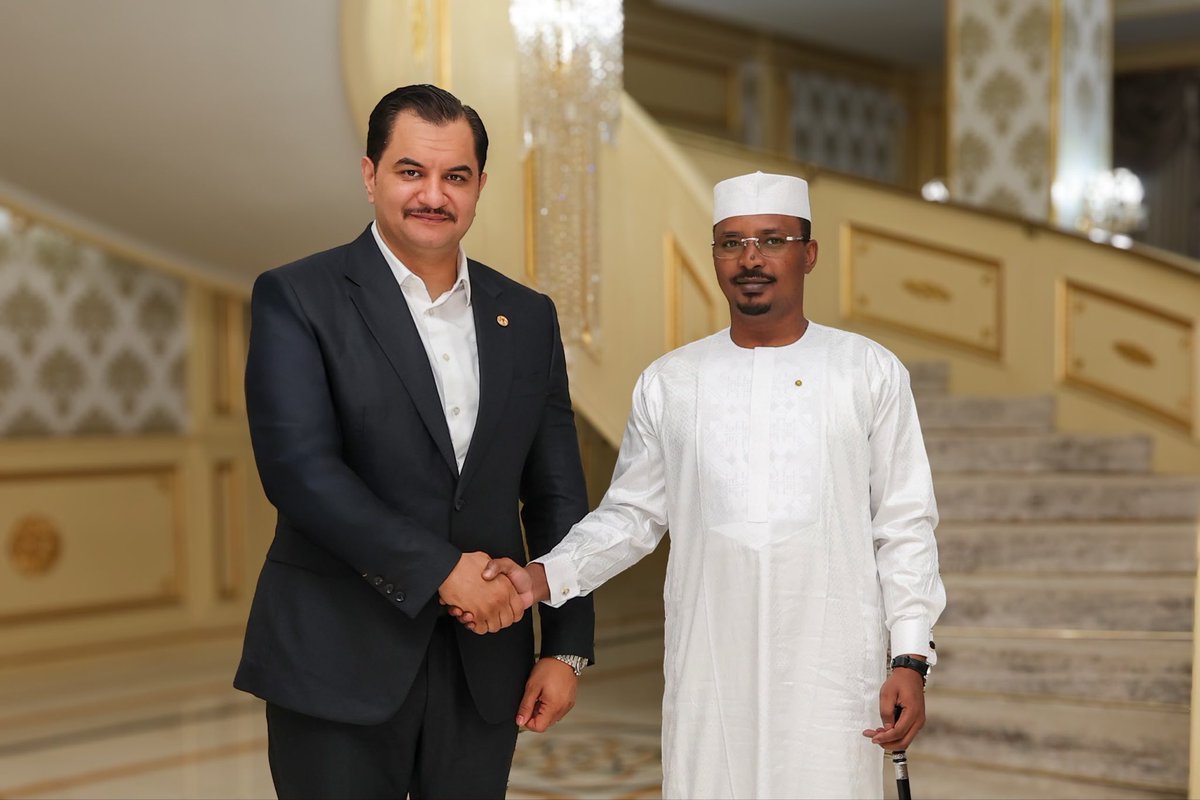 MRS_OSINT's tweet photo. 🇱🇾🤝🇷🇴
نائب القائد العام للجيش الليبي الفريق أول السيد صدام خليفة حفتر يلتقي فخامة رئيس جمهورية تشاد محمد إدريس ديبي

حيث استعرض الطرفين سير عمل القوات المشتركة المكلفة بتأمين وضبط الحدود ومكافحة الهجرة غير الشرعية والإرهاب وتعزيز الاستقرار في منطقة الساحل الافريقي

#ليبيا #تشاد https://t.co/MuVNTiN9Ep