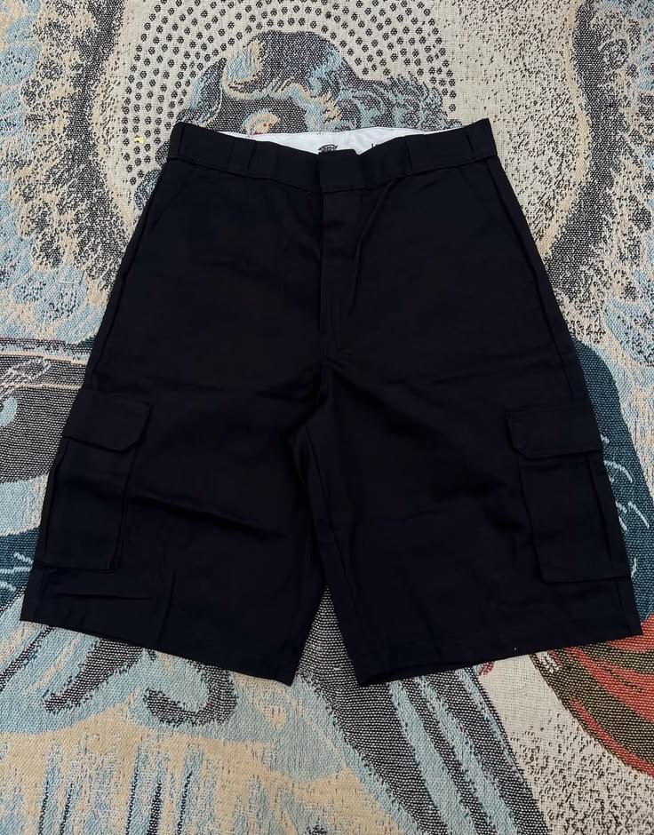 steezecityng's tweet photo. Vintage combat short

15 BANs. https://t.co/Bf5x6pgsRT