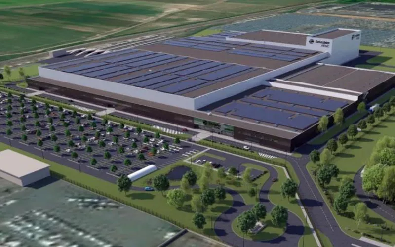 GeoCherifien's tweet photo. 🇲🇦PREMIÈRE AFRICAINE : Le #Maroc décroche 114 M$ dont 110 M$ de la BAD, pour lancer la 1ʳᵉ #gigafactory de batteries EV en Afrique .
🏭 10 GWh/an dès la phase 1 avec Gotion Power, dans la zone franche Rabat‑Salé‑Kénitra.
⚡ Une avancée majeure pour l’industrie électrique du royaume.
https://t.co/3FyjXm4s5C