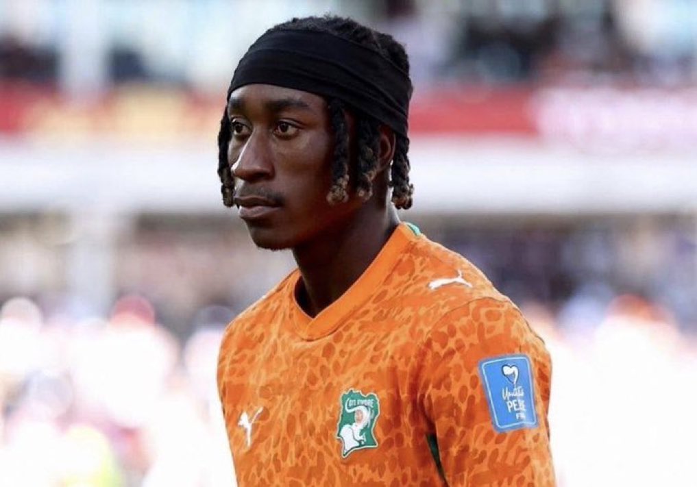 MrWinnerTipster's tweet photo. La estrella africana ya descansa en Madrid.

El extremo YAN DIOMANDE es nuevo jugador de los blancos. 

El Real Madrid pagó 100M al Leipzig por el de Costa de Marfil para que el ataque de este año sea 

Vini - Mbappé- Diomande

Joya. https://t.co/1nsvvwV8O6